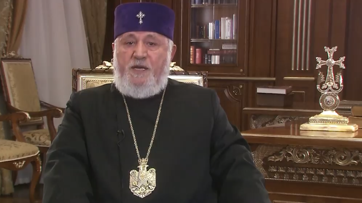 Le Catholicos Karékine II demande au Premier ministre arménien Nikol Pachinian de démissionner
