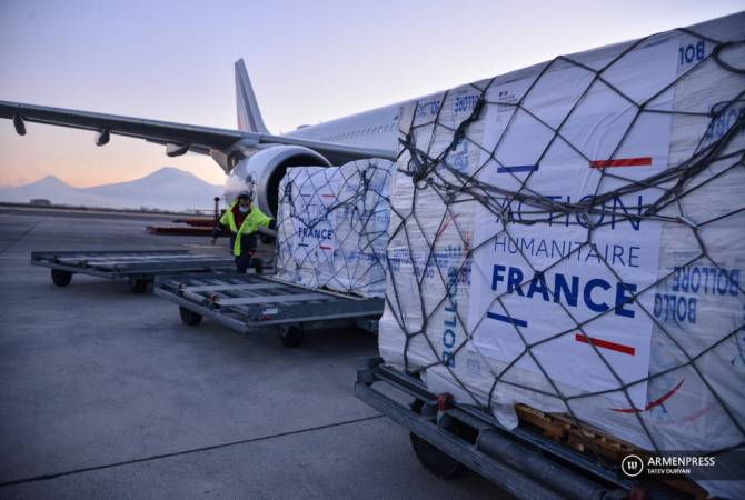 Le 3e vol de l’aide humanitaire de la France à l’Arménie est arrivé à Erévan