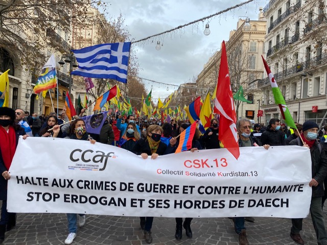 Grand rassemblement pour condamner l’État turc et Erdogan
