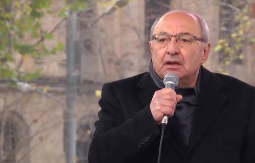 Vazgen Manoukyan appelle l’Armée et la Police de rejoindre les rangs du « Mouvement de sauvegarde de la Patrie »