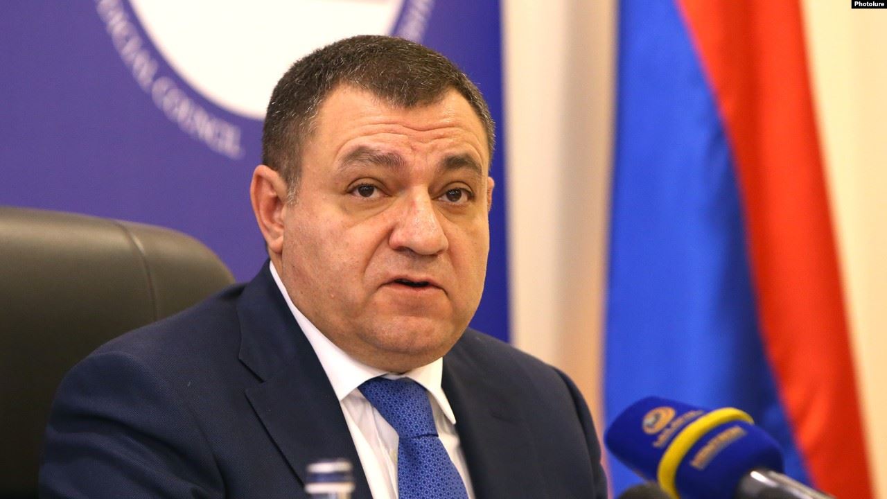 Un organe d&rsquo;État défend les tribunaux en réponse aux critiques du gouvernement