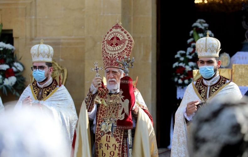 La messe de la Sainte Nativité célébrée à Antélias (Liban) par le Catholicos Aram Ier de la Grande Maison de Cilicie