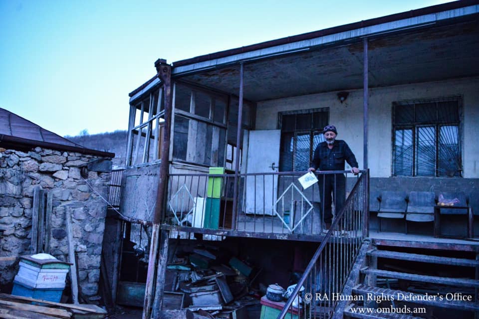 La ferme d’un villageois arménien de Chournoukh est divisée entre l’Arménie et l’Azerbaïdjan
