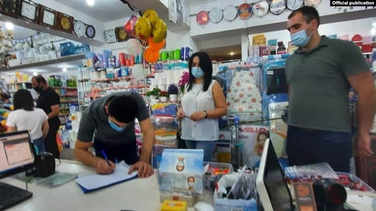 Désaccords au sein du gouvernement sur la stratégie pour lutter contre le Coronavirus