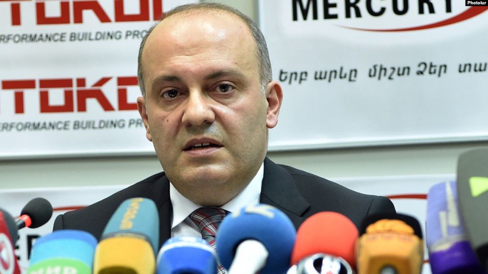 L&rsquo;homme qui était responsable de la sécurité pendant la guerre critique Nikol Pachinian