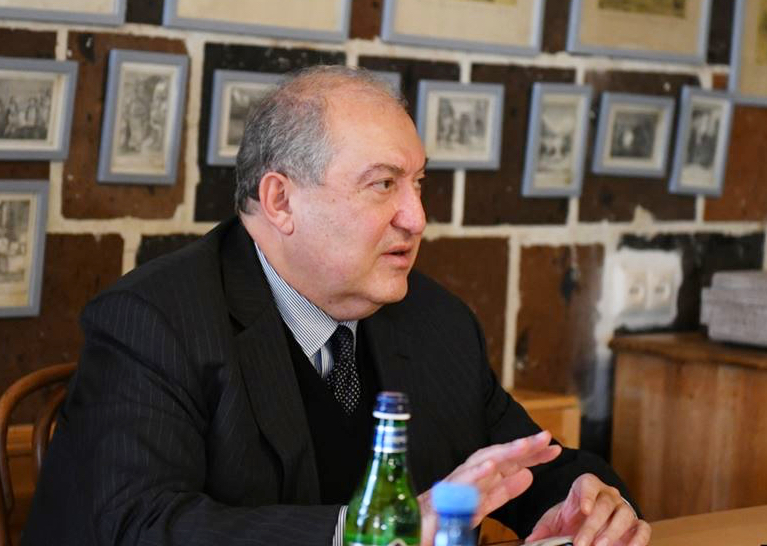 Le président Sarkissian toujours en observation