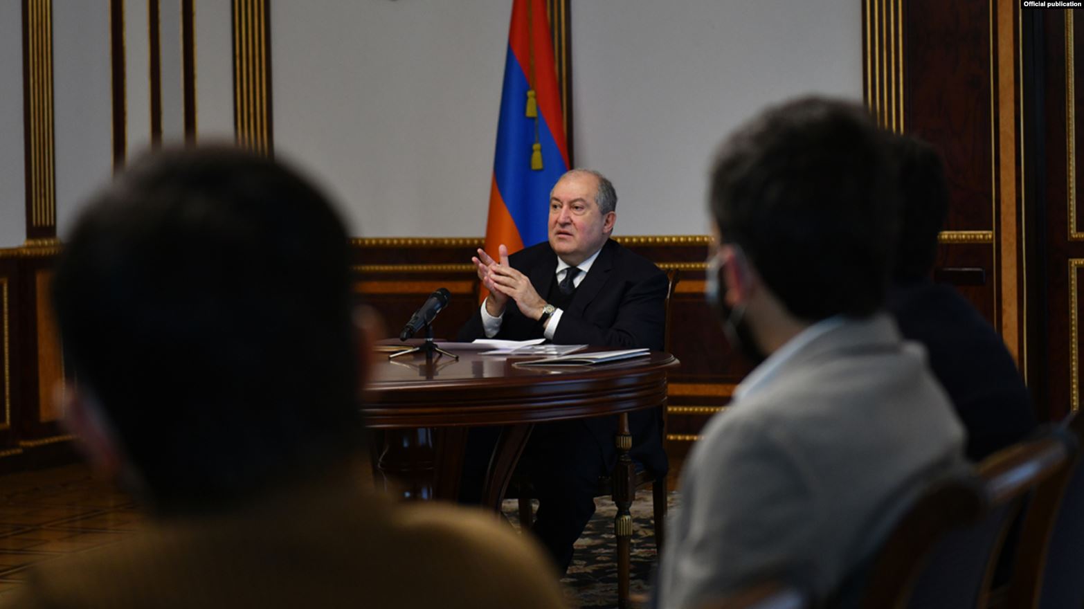 Atteint du COVID, le président Armen Sarkissian hospitalisé en Grande-Bretagne