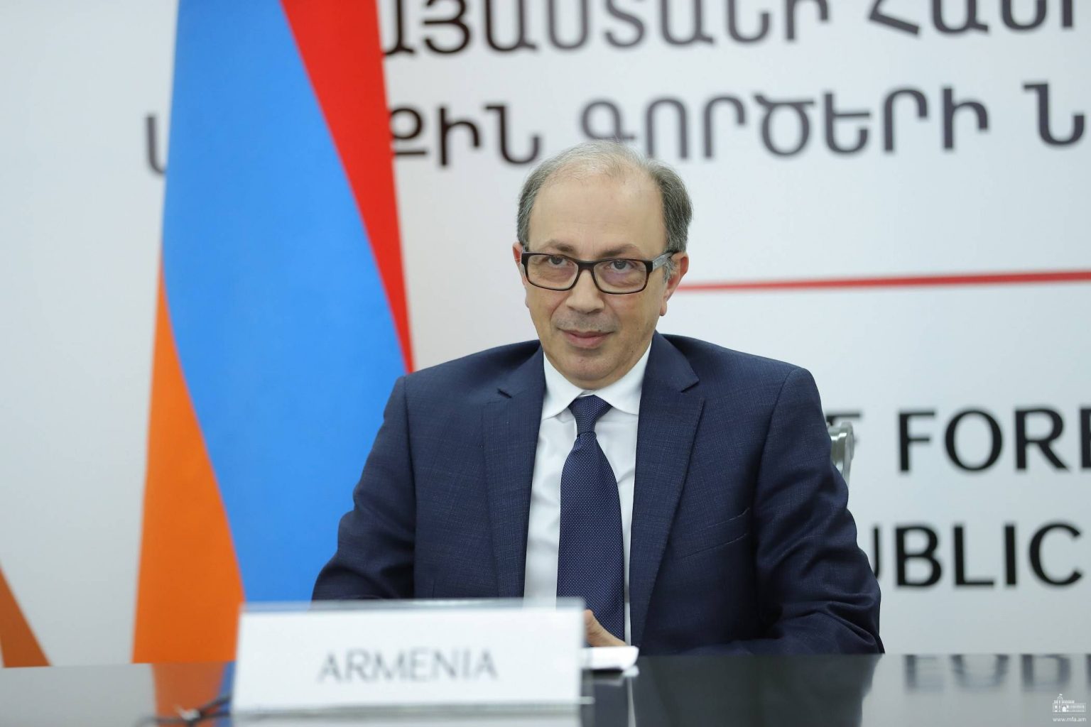 Le ministre arménien des affaires étrangères soulève la question des prisonniers de guerre avec le secrétaire général de l’ONU