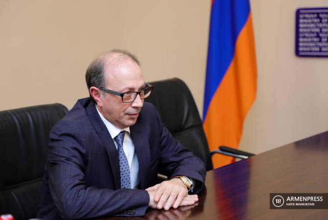 Ara Aivazian appelle l&rsquo;Azerbaïdjan à refuser la rhétorique militariste et anti-arménienne