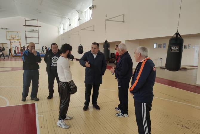 Le vice-ministre de l&rsquo;Éducation et des Sciences Karen Giloyan a rencontré des athlètes à Tsakhkadzor
