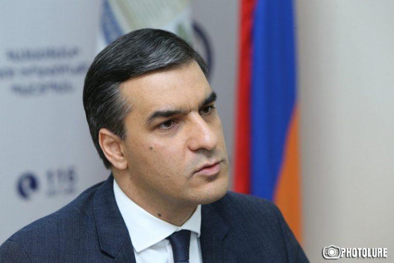 Le Médiateur arménien soulève la question des prisonniers de guerre avec les coprésidents du groupe de Minsk