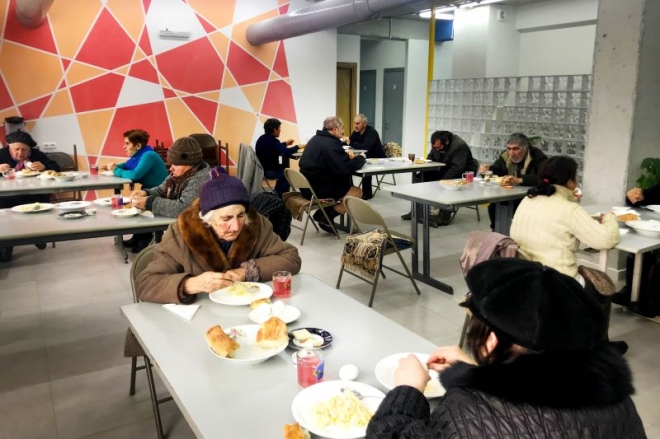 A Stepanavan (Arménie) la cantine solidaire continue de fonctionner dans un nouveau bâtiment