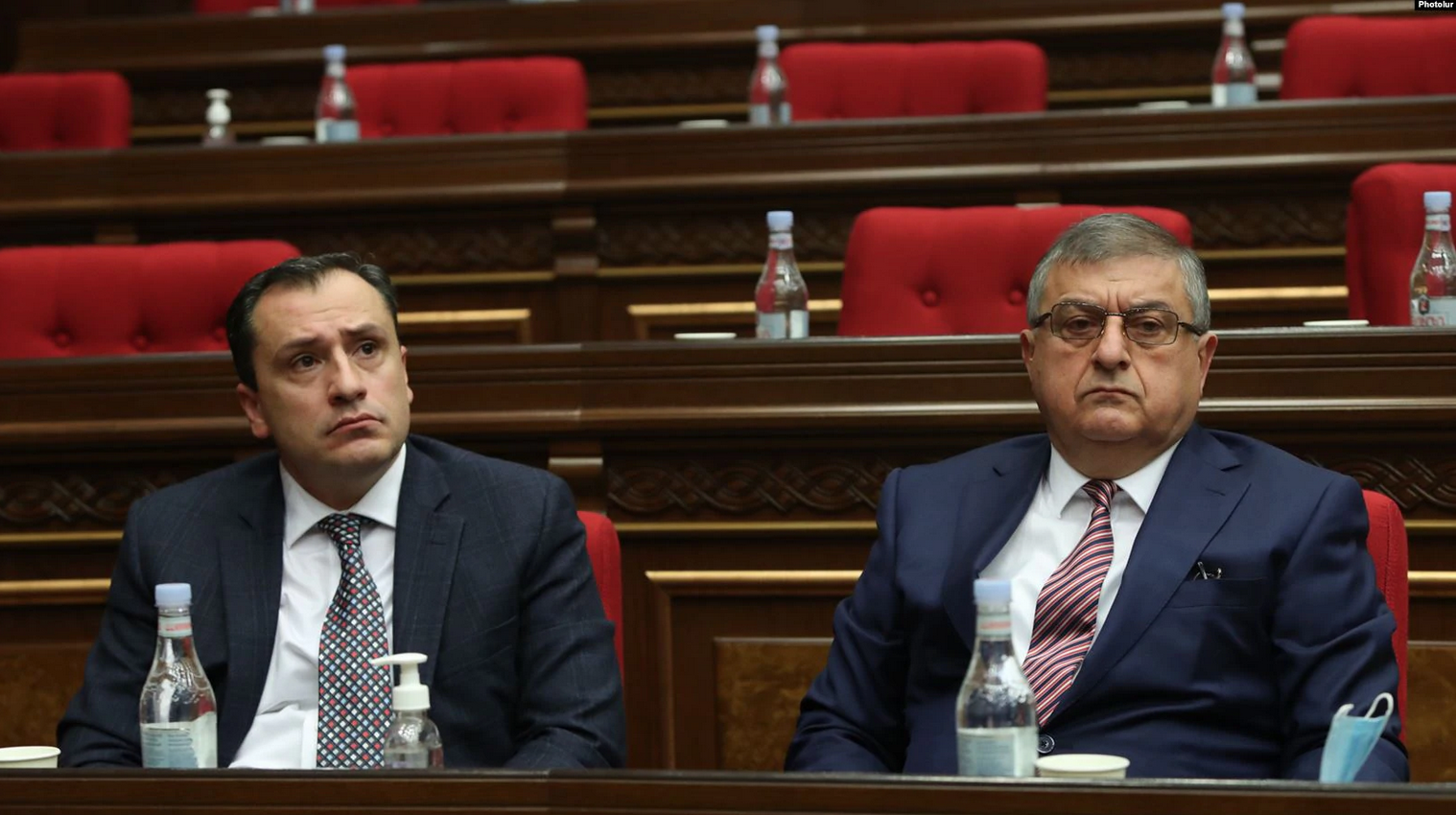 Le bloc Mon pas nomme deux nouveaux membres au SJC