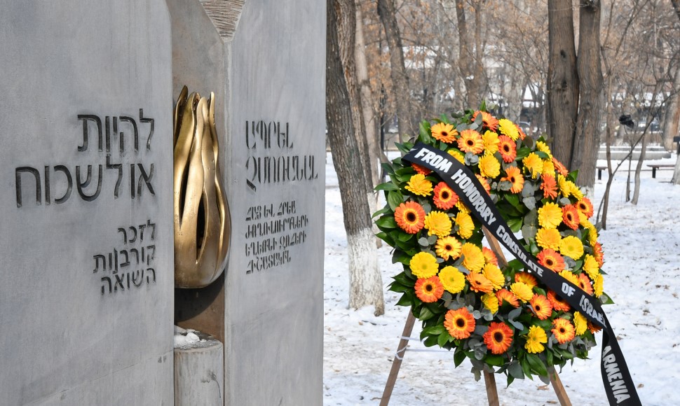 Hommage des victimes de l’Holocauste et du génocide à Erévan