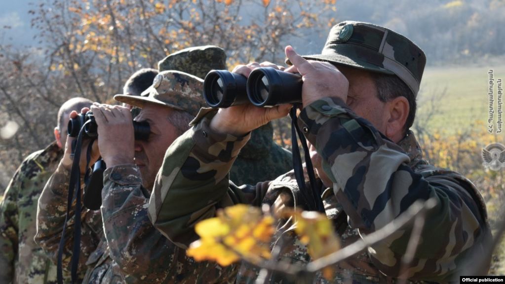 Deux soldats azerbaïdjanais détenus en Arménie libérés