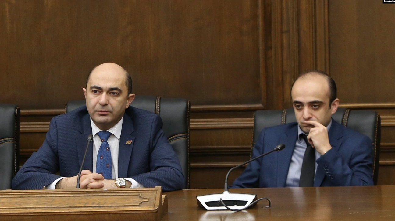 Un parti d&rsquo;opposition soupçonne un accord frontalier secret avec l&rsquo;Azerbaïdjan