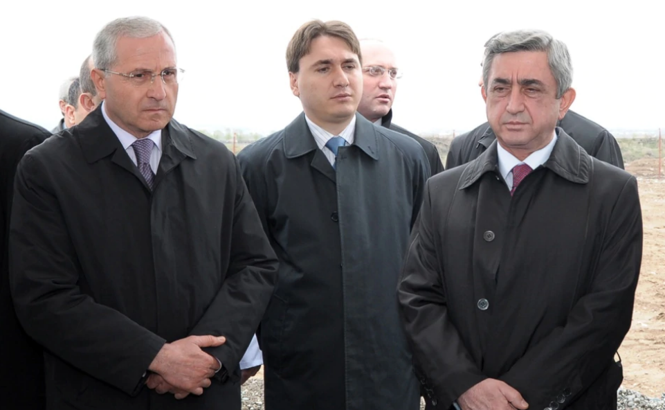 Un des accusés dans le procès Sarkissian meurt du COVID