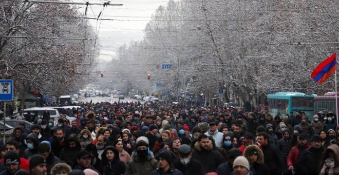 Un groupe de proches de soldats Arméniens disparus en Artsakh demande l’arrêt des actions de protestation car elle nuirait aux prisonniers détenus par l’Azerbaïdjan