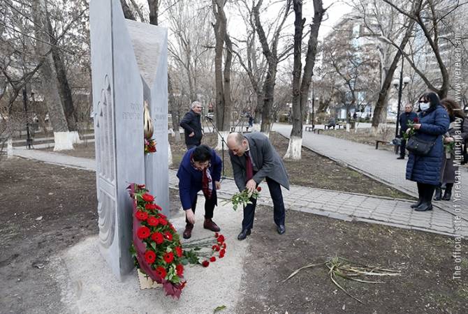 Une cérémonie solennelle s’est déroulée au mémorial dédié aux victimes de l’Holocauste et du génocide arménien à Erévan