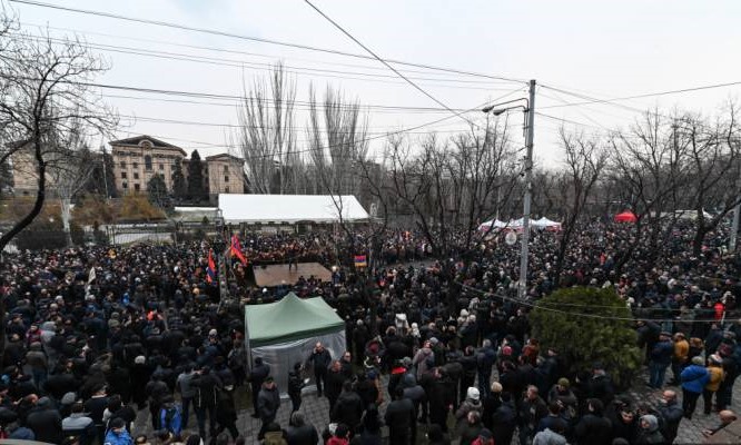Des représentants du « Mouvement du salut de la Patrie » désirent d’urgence rencontre le président arménien Armen Sarkissian