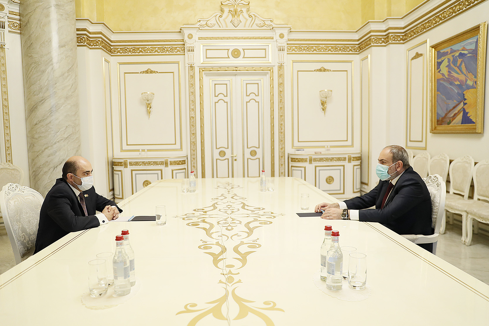 Nikol Pachinian a rencontré Edmond Manukyan: les consultations se poursuivront