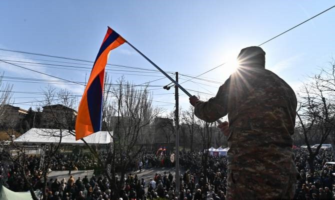 Le Mouvement de sauvegarde de la Patrie continue de manifester sur le boulevard Baghramyan à Erévan