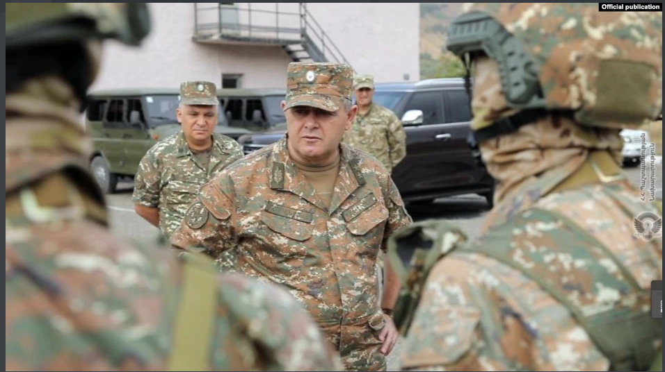 Retour sur la nomination controversé du nouveau chef des Armées