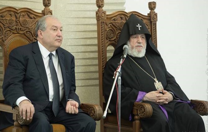 Le Président Arménien Armen Sarkissian et le Catholicos Karékine II d’Etchmiadzine ont examiné la situation après la guerre en Arménie et en Artsakh
