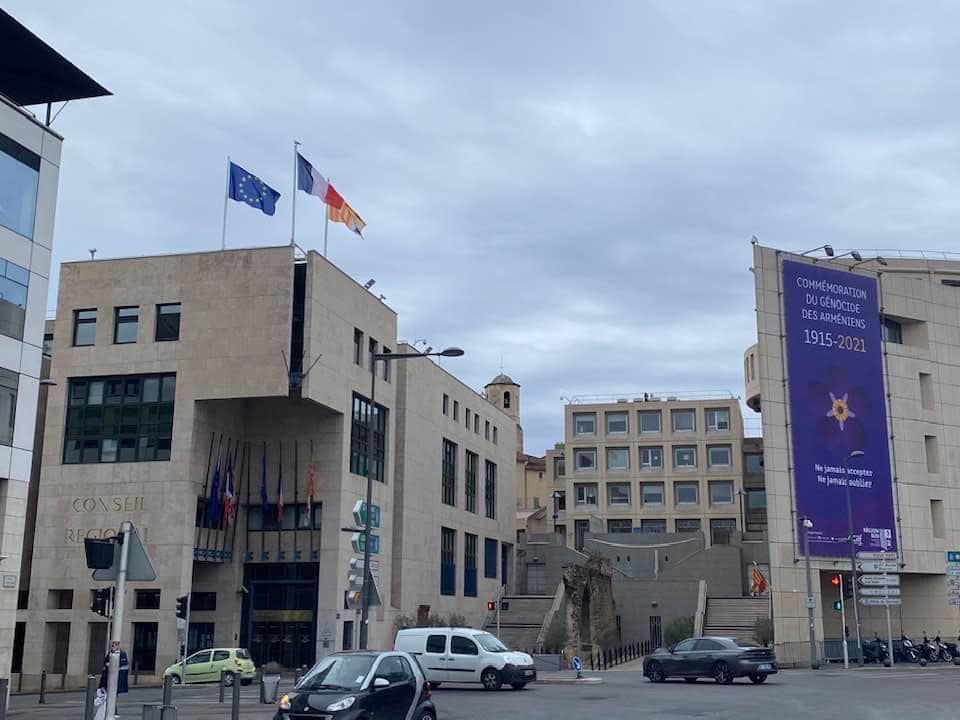 CCAF Sud : Banderole sur le génocide arménien au Conseil régional