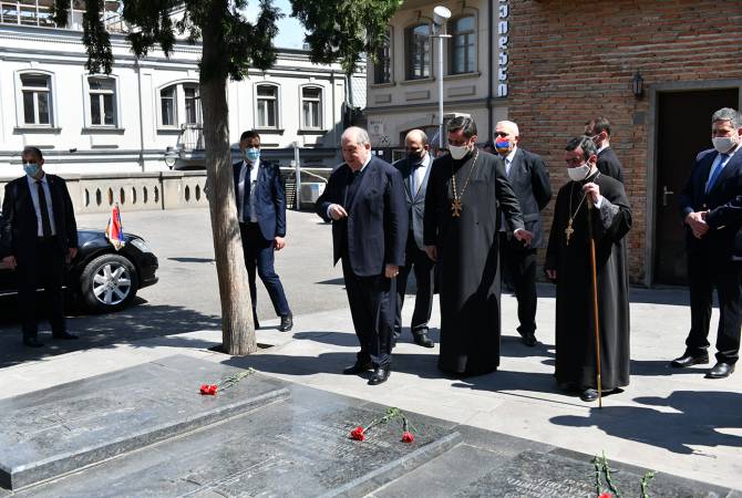 Le président arménien Armen Sarkissian s’est rendu à l’église arménienne Sourp Gevorg de Tbilissi