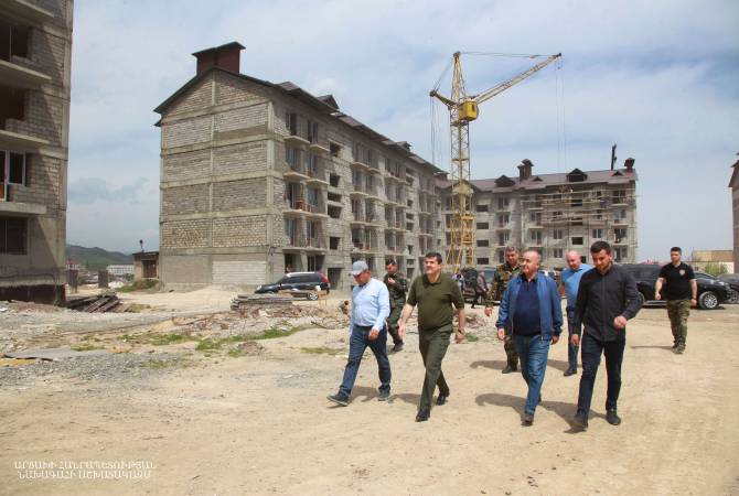 Construction en cours d’un millier d’appartements à Stepanakert qui seront remis à la population dans les deux prochaines années