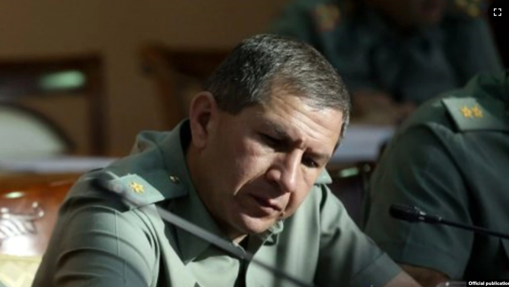 L&rsquo;ancien chef des armées exige la publication de la transcription de la réunion de sécurité