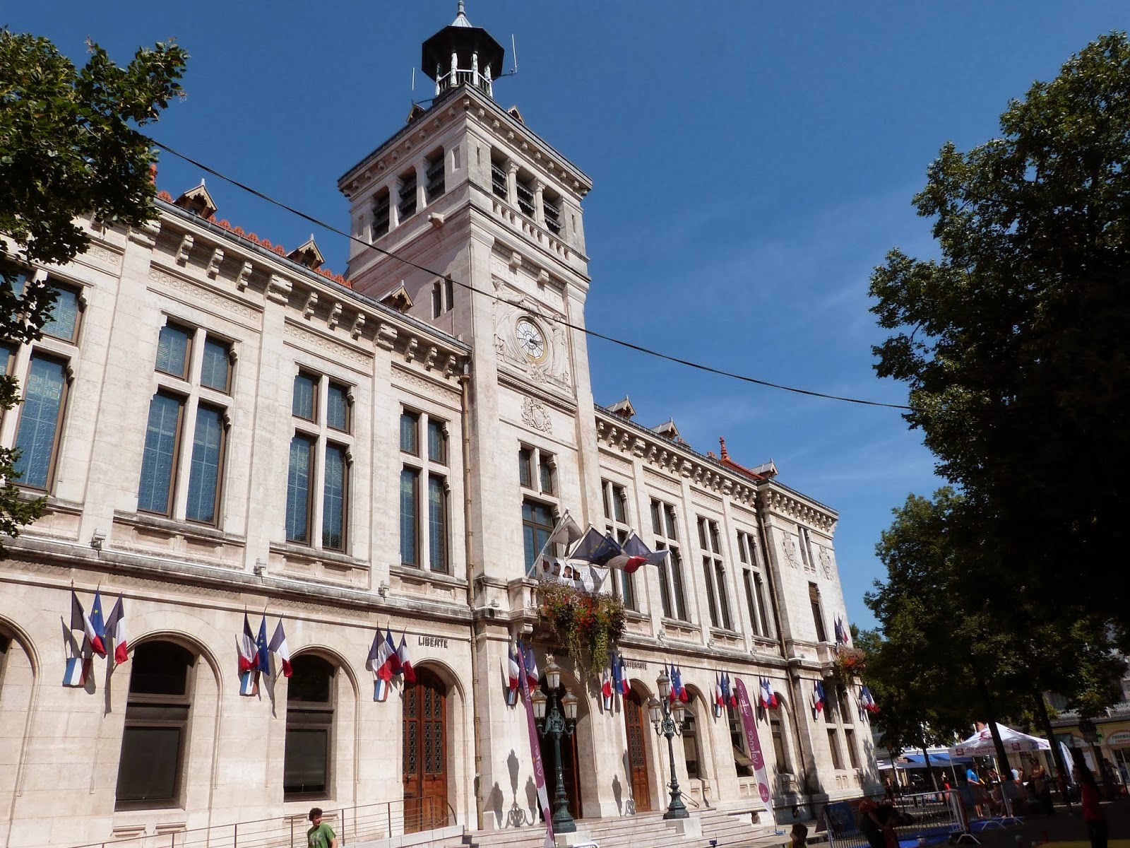 Le Maire de Valence Nicolas Daragon a demandé et obtenu la démission de l&rsquo;élu négationniste Yasin Yildirim