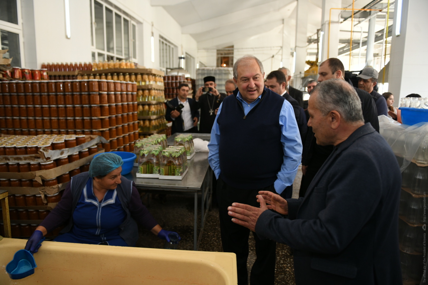 Le parquet arménien lance une enquête sur la légitimité du president Armen Sarkissian, invoquant son ancien passeport britannique