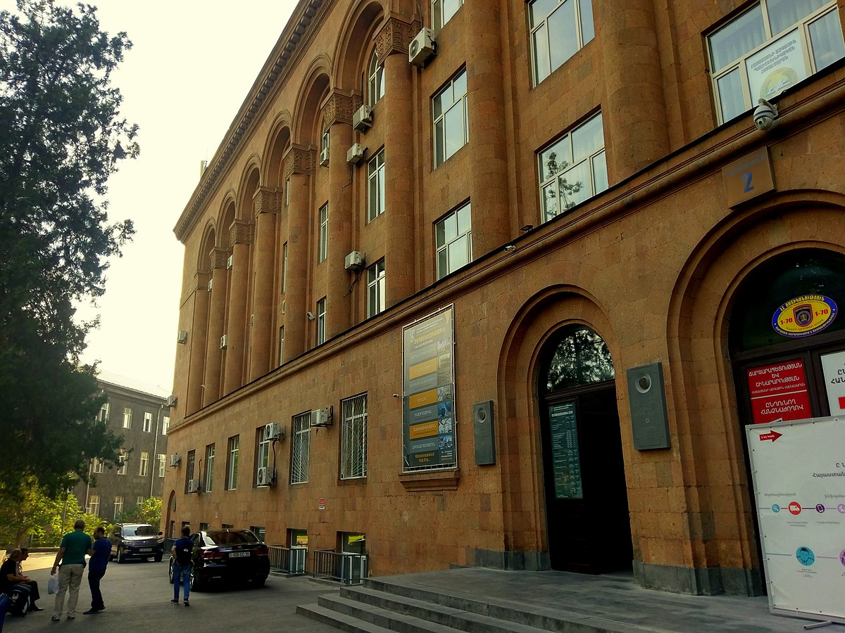 Le gouvernement arménien poursuit les rachats d&rsquo;universités
