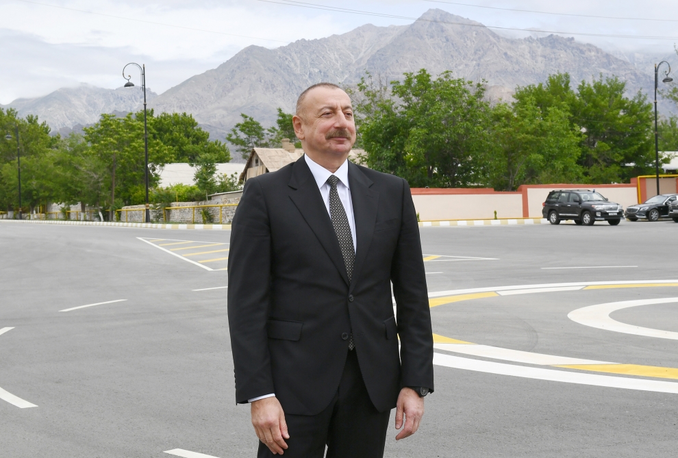 Aliyev demande à la France et au Canada de se mêler de leurs affaires ».