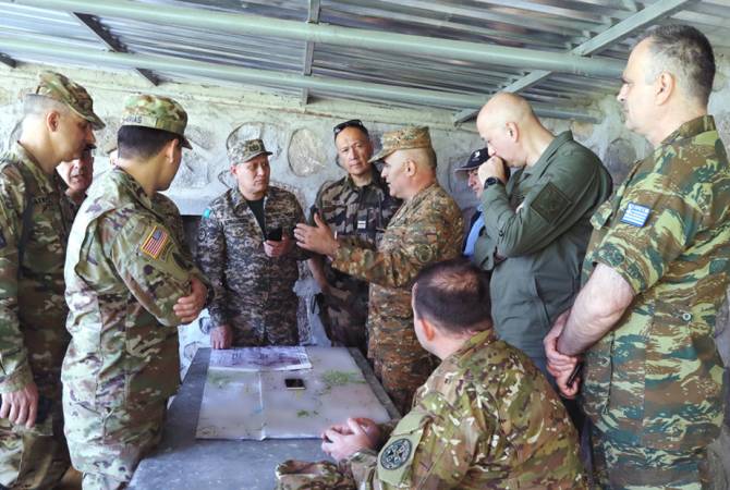 Les attachés militaires étrangers accrédités en Arménie ont visité la région de Syunik et constaté la présence de soldats Azéris sur le territoire arménien