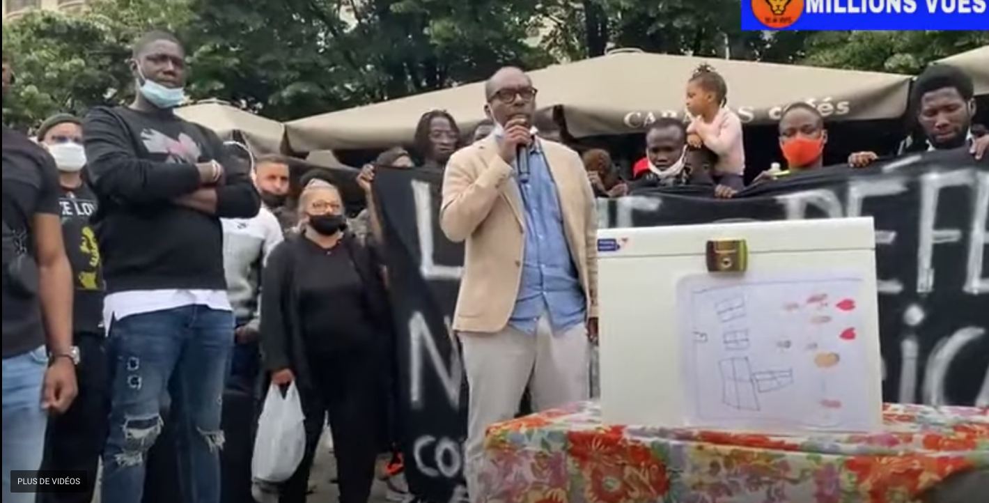 Marche de plusieurs centaines de personnes après le meutre d&rsquo;un Gambien