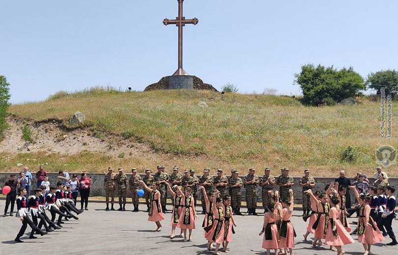 Cérémonie de fin du service militaire des appelés Arméniens qui ont participé à la guerre de 44 jours en Artsakh