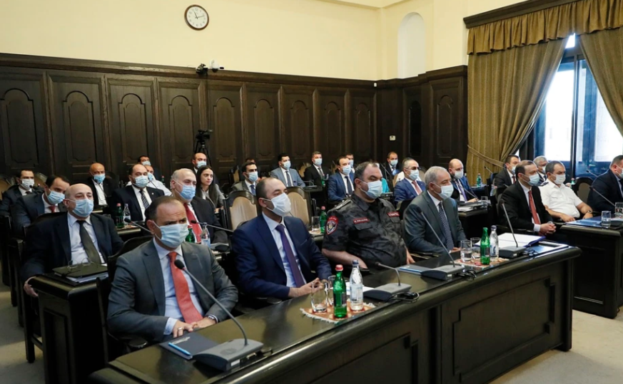 Les fonctionnaires qui ne font pas confiance à Pashinian doivent démissionner