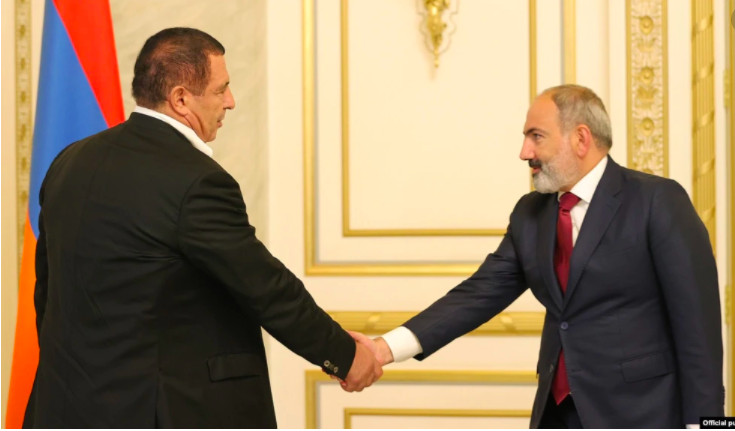 Pachinian tend la main à Tsaroukian