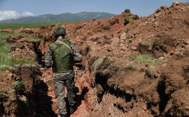 L&rsquo;état de l&rsquo;un des 4 soldats Arméniens blessés par les tirs ennemis hier matin reste extrêmement grave