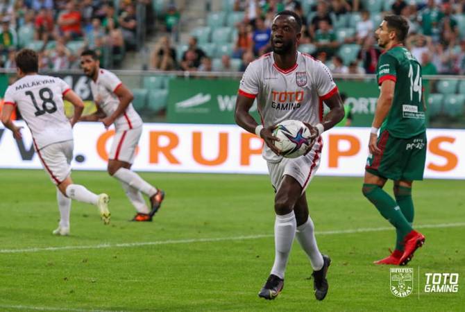 « Ararat » a terminé le match avec un nul (3-3), mais quitte la Conference League