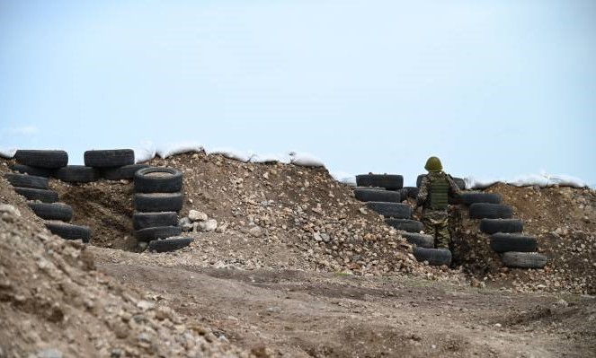 Ce matin de 11h20 à 11h30 les soldats Azéris du Nakhitchevan ont tiré en direction des positions arméniennes du village frontalier de Yeraskh (Arménie)