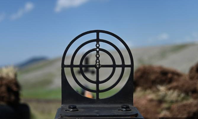 Les tirs des soldats Arméniens ont fait cesser les travaux de renforcement par les Azéris de la frontière entre le Nakhitchevan et l’Arménie près de Yeraskh