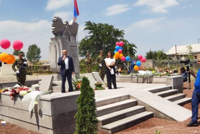 Un mémorial dédié aux héros de Khatcharpyur victimes de la dernière guerre de l’Artsakh inauguré au village de Khatcharpyur en Arménie