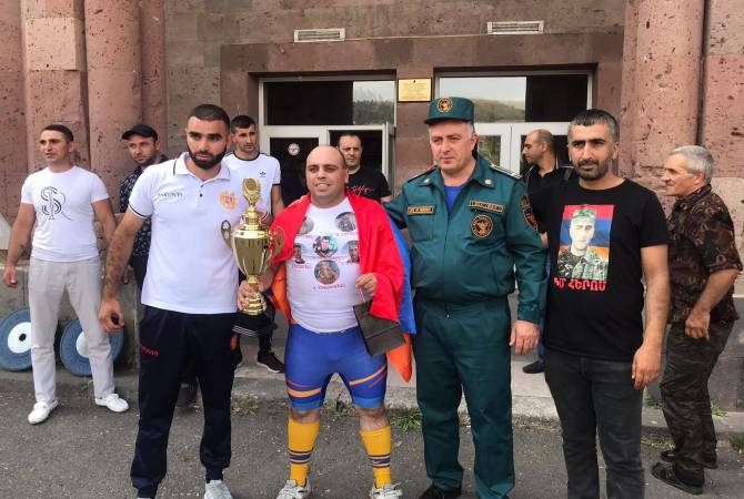 Zori Poghosyan s&rsquo;adressera au « Guinness Book of Records » pour enregistrer son record