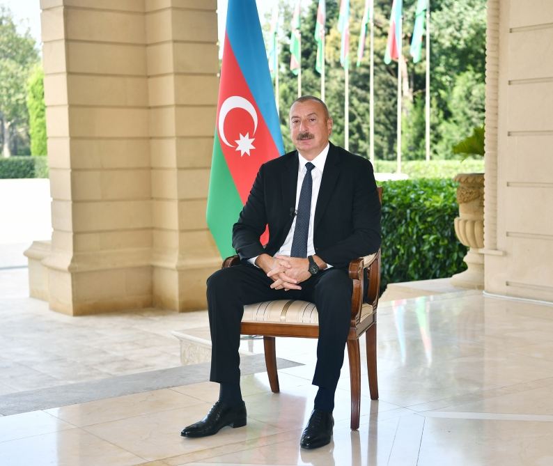 Aliev attend que Moscou poursuive sa mission et exalte l&rsquo;unité turco-azerbaïdjanaise