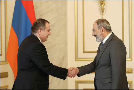 Le Premier ministre Pashinyan tient une rencontre d’adieu avec l’Ambassadeur de Géorgie en Arménie