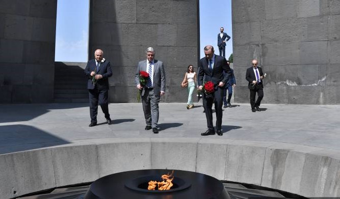 Le ministre des Affaires étrangères de l&rsquo;Uruguay a rendu hommage aux victimes du génocide arménien au mémorial d&rsquo;Erevan